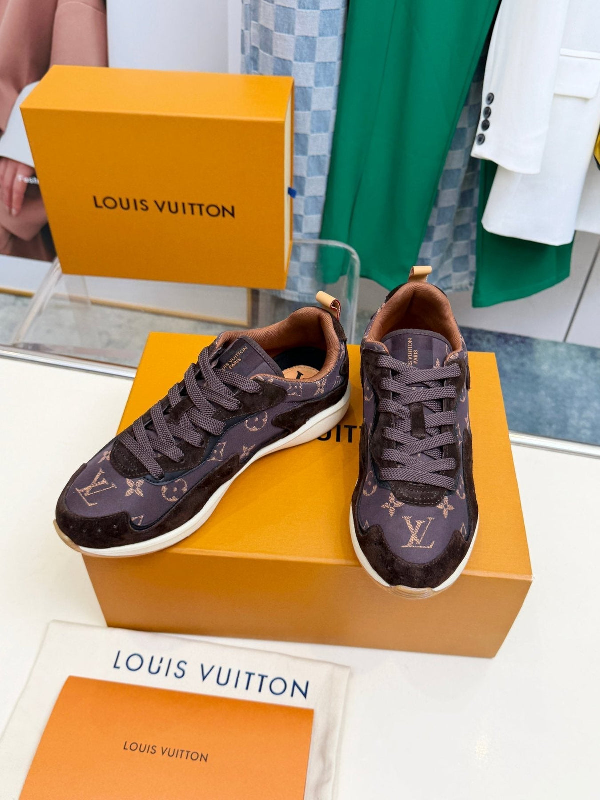 Louis Vuitton Drop 300 Low-Top Sneakers